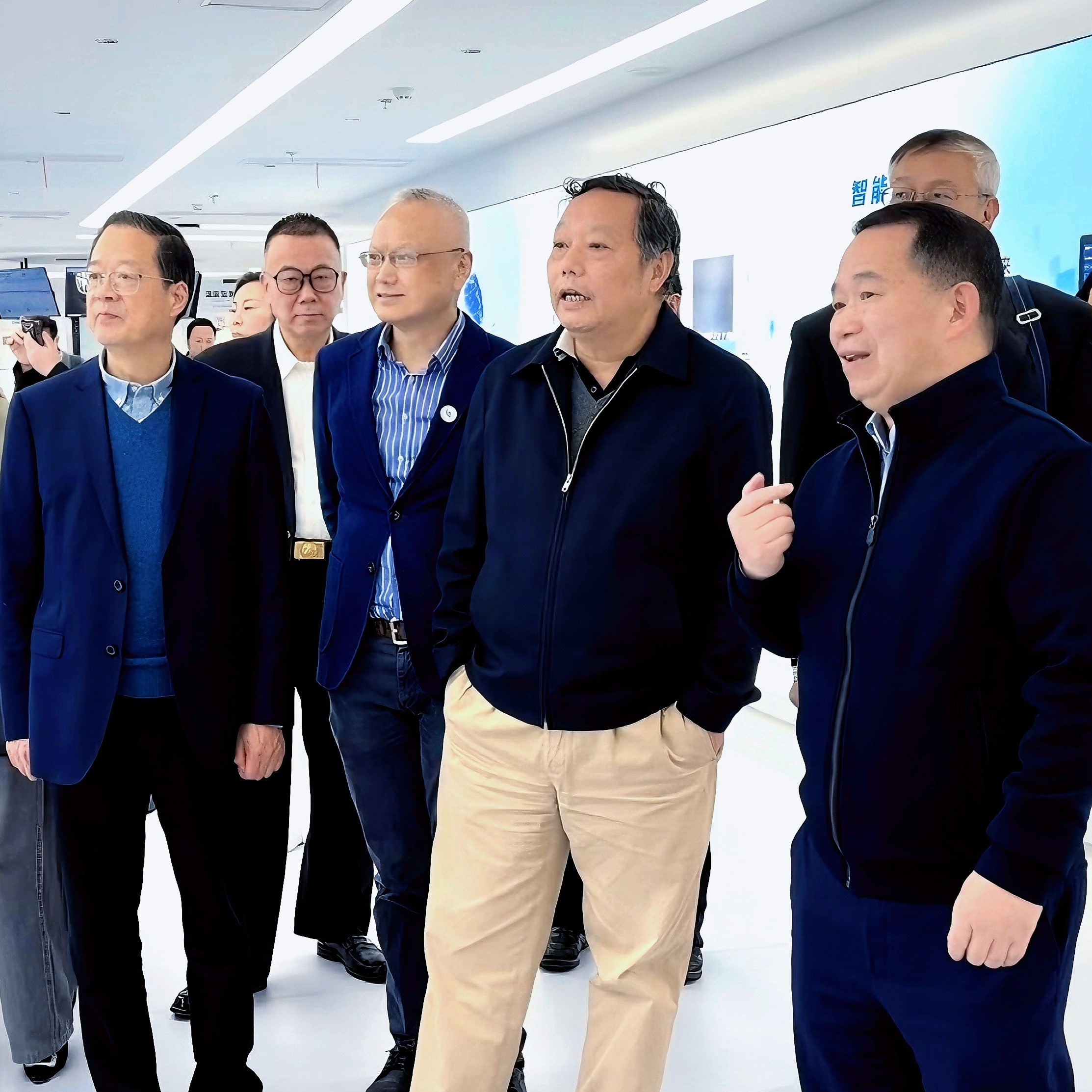 南通市科促会及苏州工业园区科创会领导一行到访光格科技参观交流